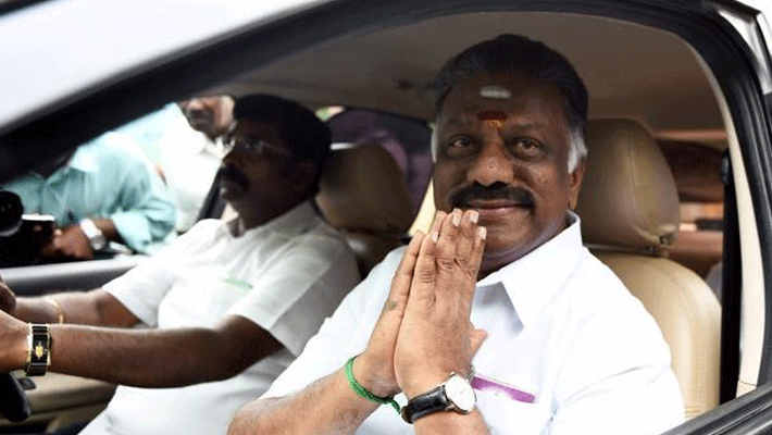 Admk o panneerselvam at madurai airport Admk o panneerselvam at madurai airport