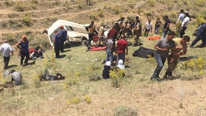 Turkey road accident...17 people kills