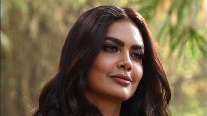 hotel owner files case against actress hotel owner files case against actress