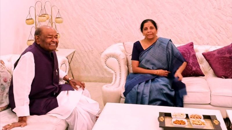 अंतिम दर्शन के लिए मांगे राम के पार्थिव शरीर को उनके अशोक विहार स्थित निवास पर रखा गया था। इसके बाद दिल्ली स्थित भाजपा प्रदेश कार्यालय पर उन्हें 12.00 से 1.00 बजे तक श्रद्धांजलि दी गई। मांगे राम ने अपने शरीर को दान करने का संकल्प लिया था। इसलिए उनके पार्थिव शरीर को 1.00 बजे दान के लिए अस्पताल ले जाया गया।