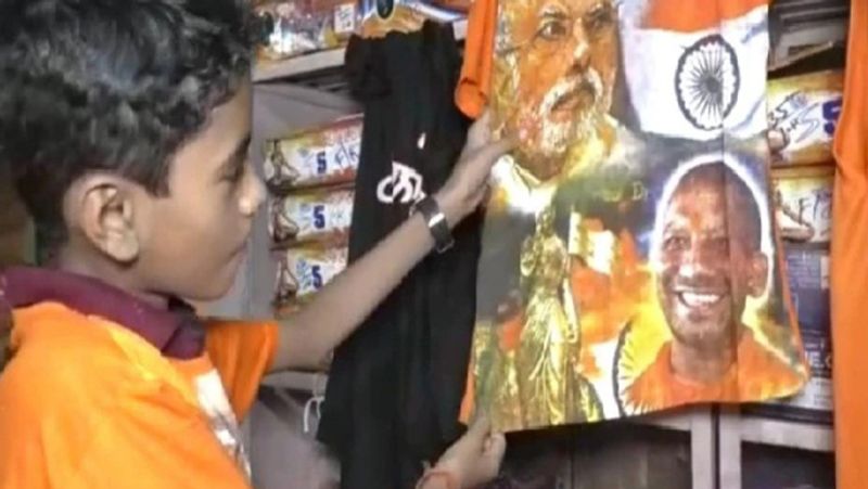 इस साल 17 जुलाई से शुरू हुई कांवर यात्रा 15 अगस्त तक चलेगी। हिन्दू इस दौरान कांवर में गंगा से जल भरकर कई शिव मंदिरों में जल चढ़ाते हैं।