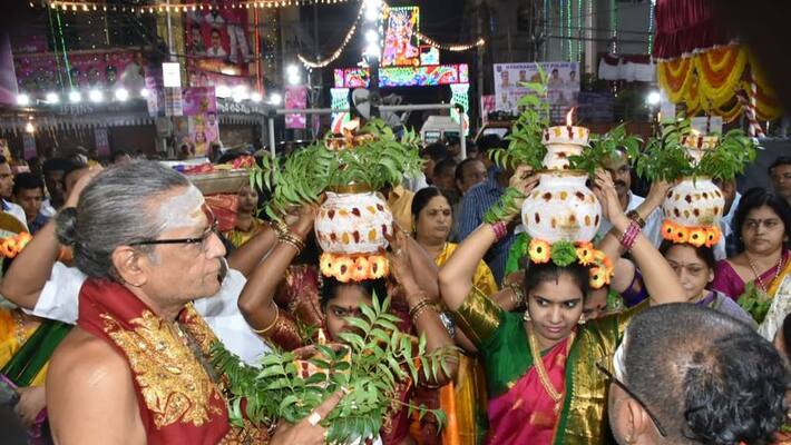 Lal Darwaza Bonalu festival begins in Hyderabad lns Lal Darwaza Bonalu festival begins in Hyderabad lns
