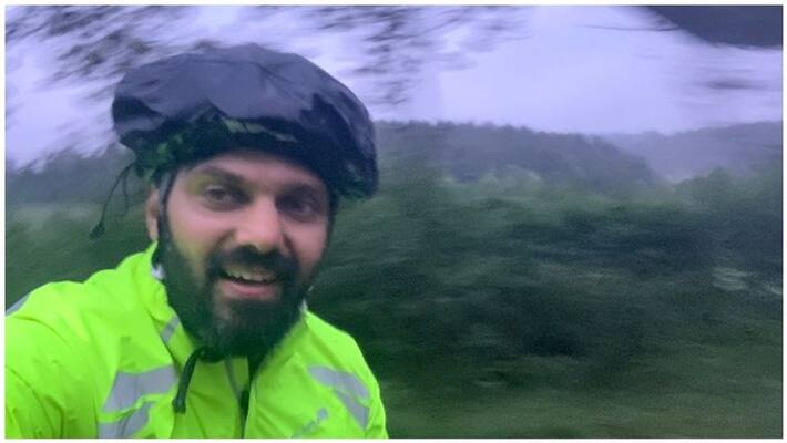 arya came by cycle to kaappan funtion arya came by cycle to kaappan funtion