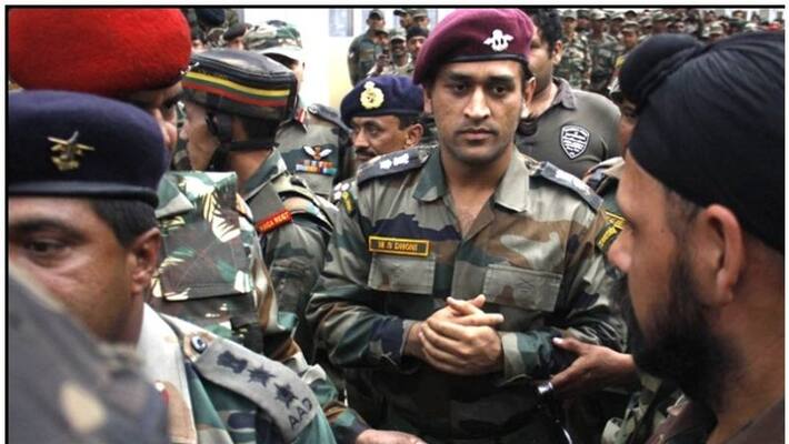 MS Dhoni to be patrol guard duties in Kashmir valley says Indian territorial army MS Dhoni to be patrol guard duties in Kashmir valley says Indian territorial army