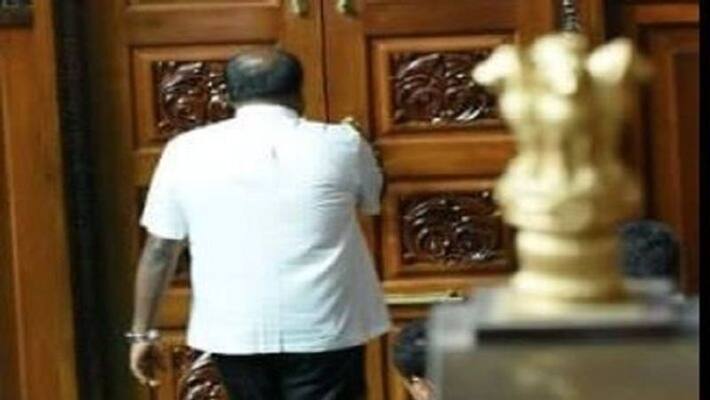 karnataka crisis:kumaraswamy defeats in trust vote karnataka crisis:kumaraswamy defeats in trust vote