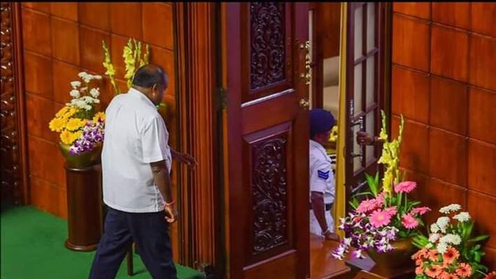 kumarasamy resigns kumarasamy resigns