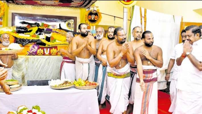 edappadi palanisamy worship athivaradar edappadi palanisamy worship athivaradar