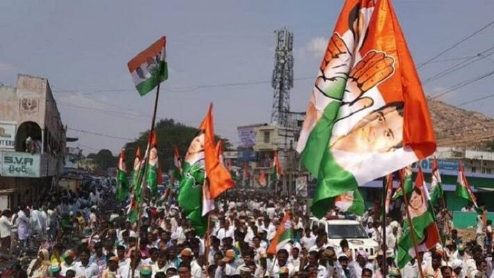 Congress Workers Celebrate KPJp Shankar Disqualification In Ranebennur Congress Workers Celebrate KPJp Shankar Disqualification In Ranebennur