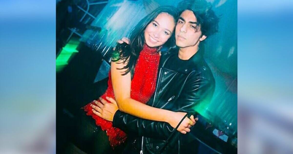 Shah Rukh Khan's son Aryan Khan with mystery girl; pics break the