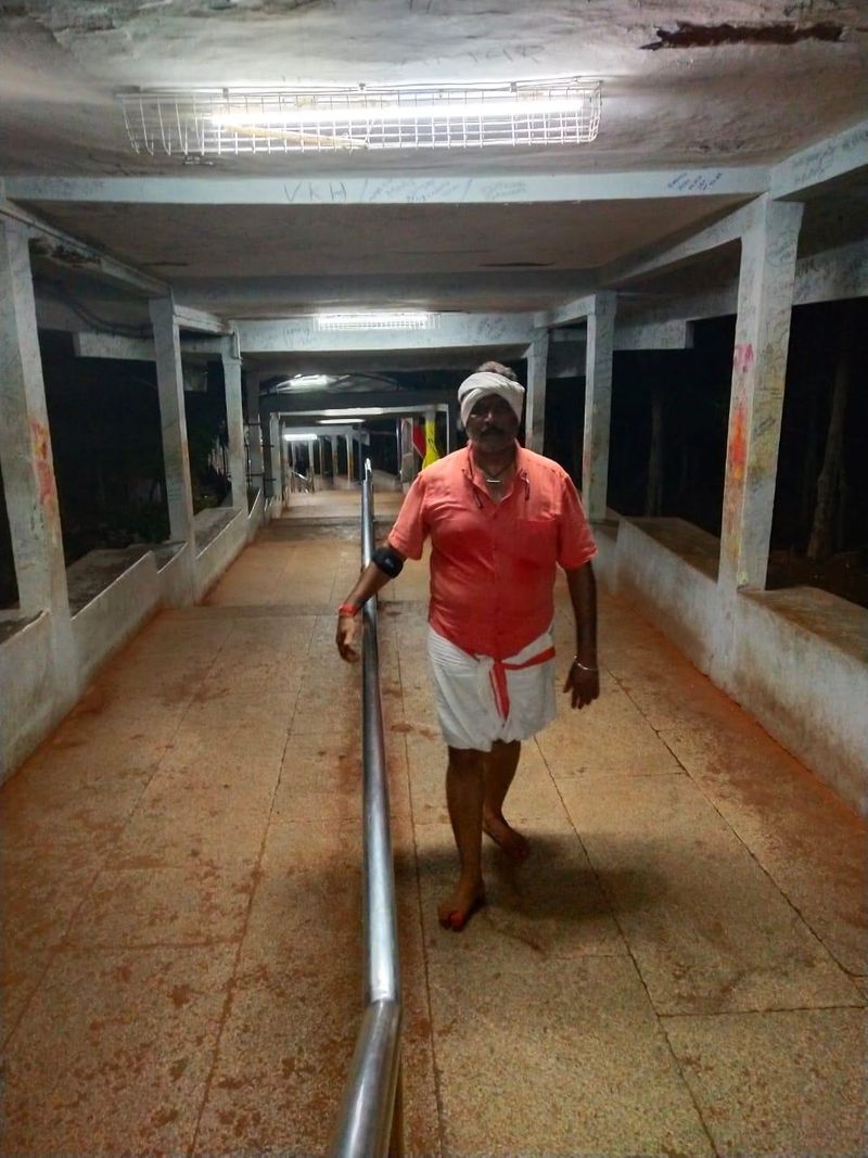 Vijayanagar Congress MLA Anand Singh visitis Tirupathi thimmappa Temple