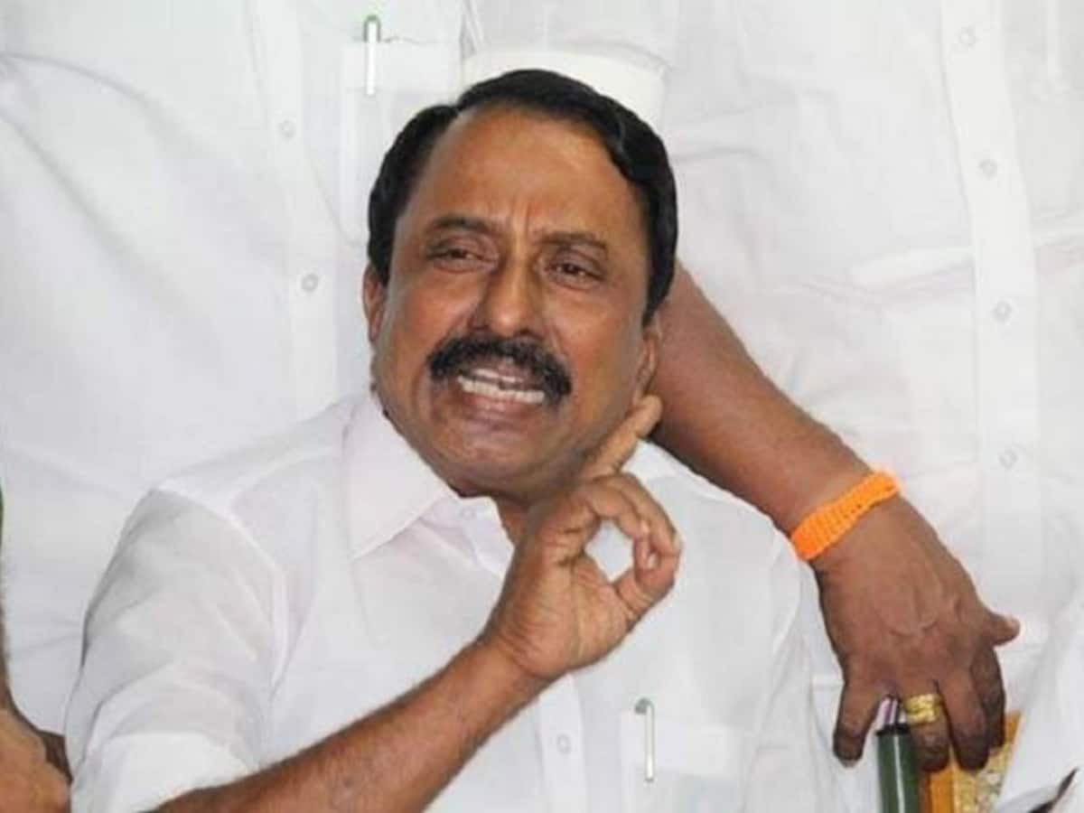 Tamil Nadu education minister Sengottaiyan refuses ban on caste-based  wristbands