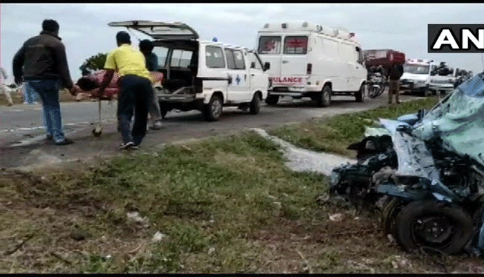 5 Members killed in car-lorry collision in Tamil Nadu 5 Members killed in car-lorry collision in Tamil Nadu