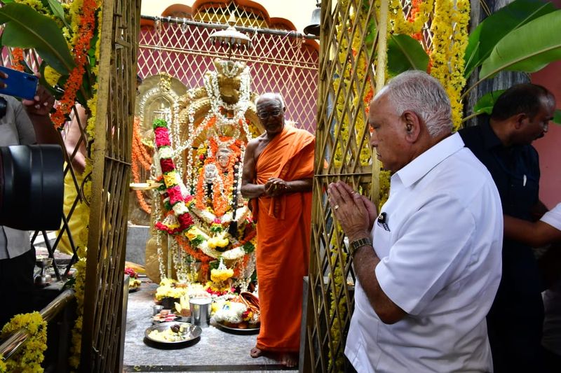 CM BS Yeddyurappa Visits Native Mandya Bookanakere