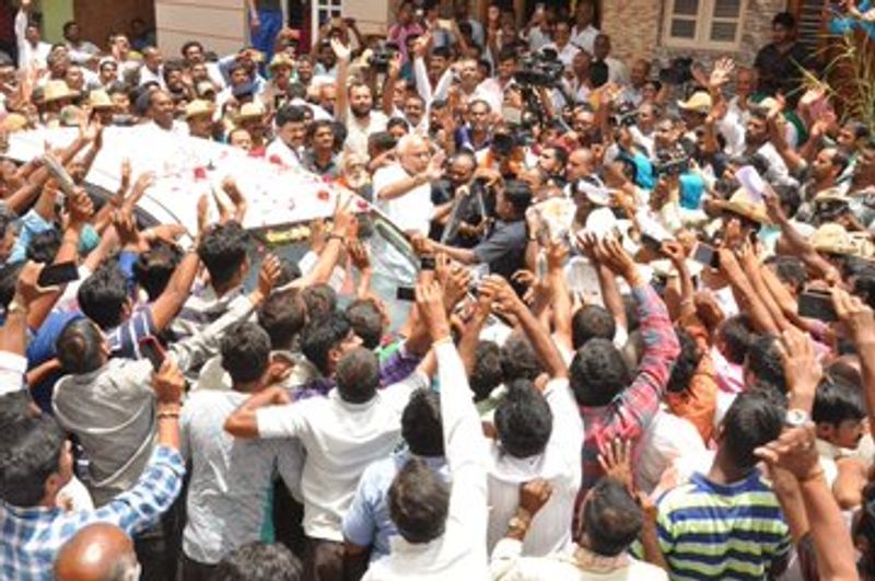 CM BS Yeddyurappa Visits Native Mandya Bookanakere
