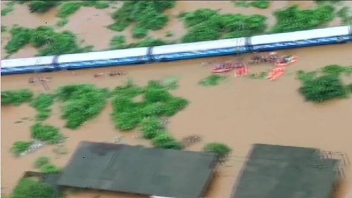 NDRF To Rescue Operation After Mahalaxmi Express Stuck In Heavy Rain NDRF To Rescue Operation After Mahalaxmi Express Stuck In Heavy Rain