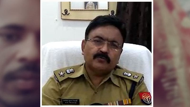 दबतोरा गांव की रहने वाली रजनी नाम की लड़की ने ssp से सुरक्षा की मांग की है। ssp अशोक कुमार त्रिपाठी ने कहा कि उन्हें इस बारे में अभी किसी ने उनसे कोई संपर्क नहीं किया है। हालांकि संबंधित थाने को उचित कार्रवाई के निर्देश दे दिए गए हैं।