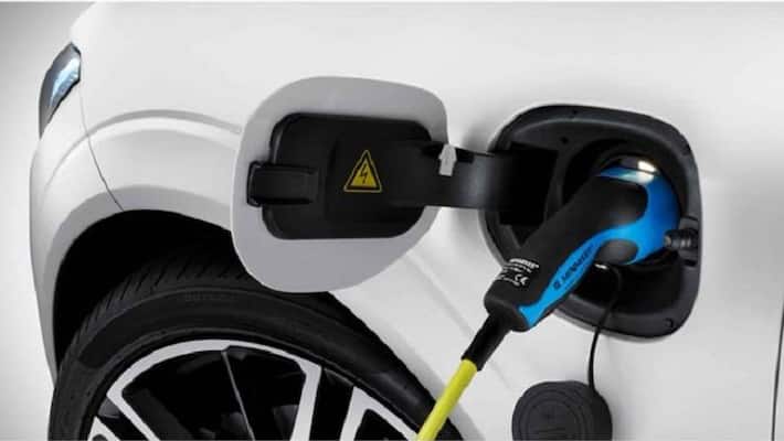 GST council reduce Electric vehicle GST rate from 12 to 5 percent GST council reduce Electric vehicle GST rate from 12 to 5 percent