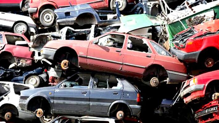 Nitin Gadkari ready to bring in vehicle scrappage policy Nitin Gadkari ready to bring in vehicle scrappage policy