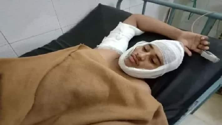 Man died while hearing songs on charging mobile with headphones Man died while hearing songs on charging mobile with headphones