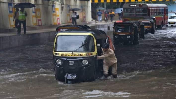 no relief from heavy rain in mumbai, red alert in the city no relief from heavy rain in mumbai, red alert in the city