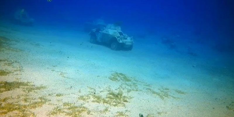 You can now swim among tanks at Jordan's underwater military museum