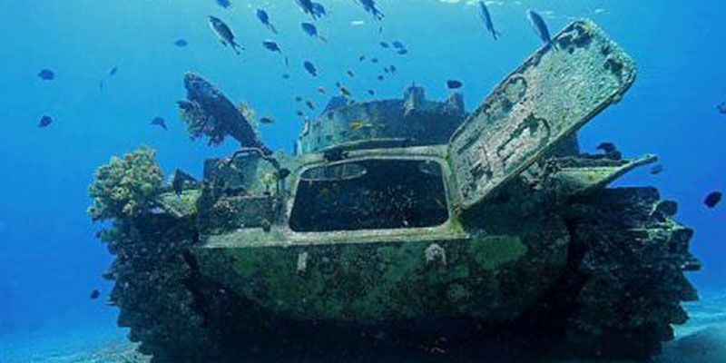 You can now swim among tanks at Jordan's underwater military museum