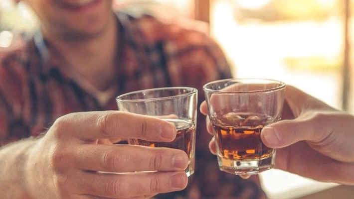 Home delivery of liquor? Wait a minute: High court stays Kerala Government's plan Home delivery of liquor? Wait a minute: High court stays Kerala Government's plan
