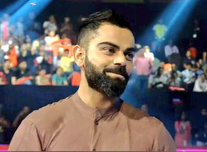 Photo Gallery virat kohli attends pro kabaddi and sings national anthem