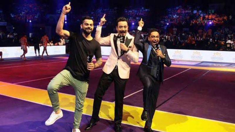 Photo Gallery virat kohli attends pro kabaddi and sings national anthem
