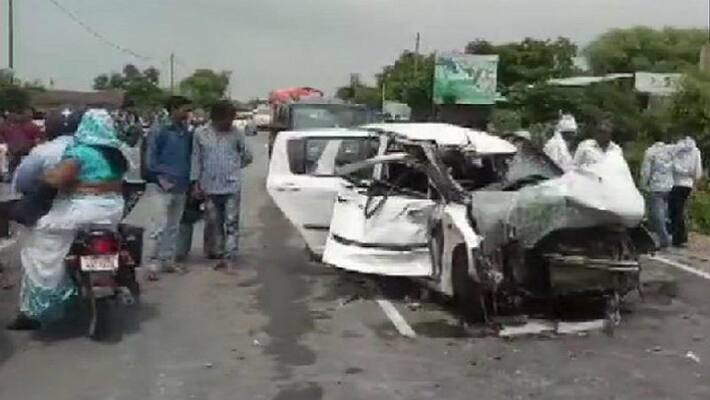 Unnao woman who accused BJP MLA of raping her hit by truck 2 relatives dead Unnao woman who accused BJP MLA of raping her hit by truck 2 relatives dead