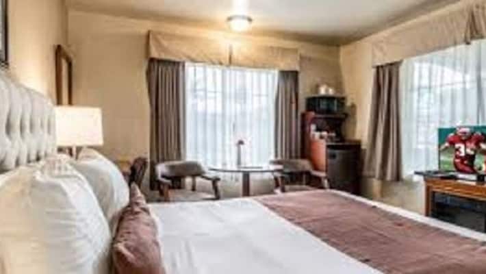 politicien stay with a lady in hotel politicien stay with a lady in hotel
