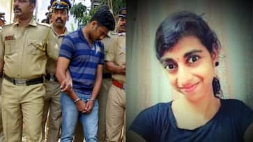 Keralites pelt stones at Army personnel for murdering girlfriend