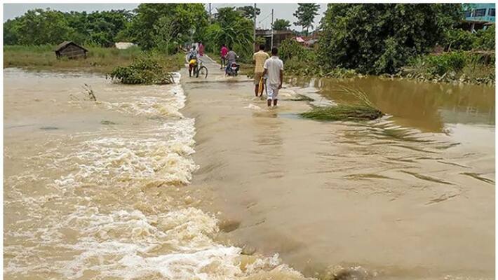 Heavy rains cause damage in parts of Maharashtra; one dead in Mumbai as wall collapses - bsb Heavy rains cause damage in parts of Maharashtra; one dead in Mumbai as wall collapses - bsb