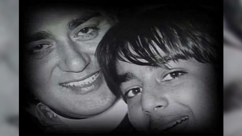 पिता के साथ संजय की फोटो