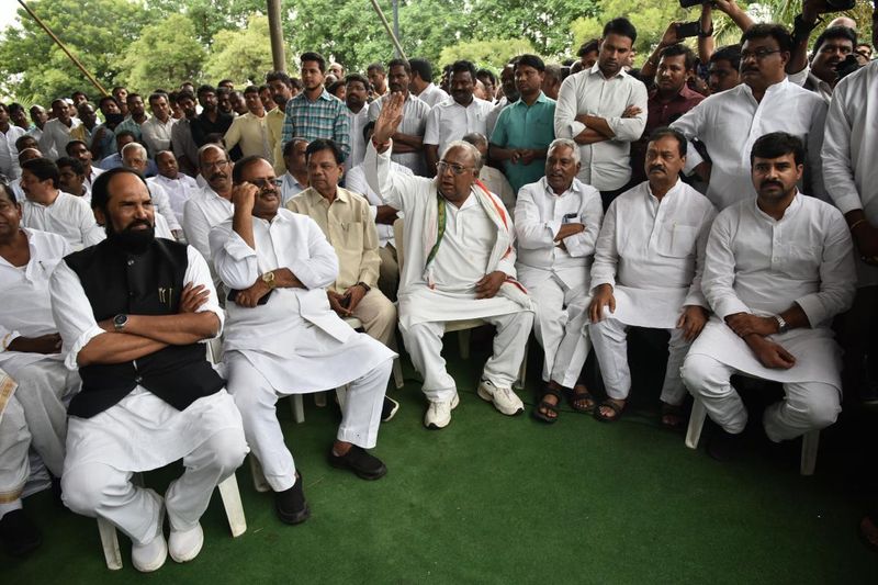 former union minister jaipal reddy final rites completes at pv ghat in hyderabad