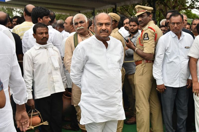 former union minister jaipal reddy final rites completes at pv ghat in hyderabad