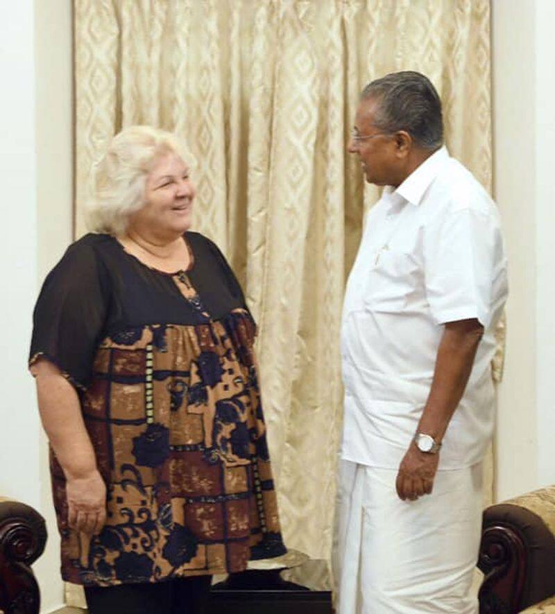Seguara daughter Aleida Guevara was given a warm welcome by the Communist Party at the Chennai airport