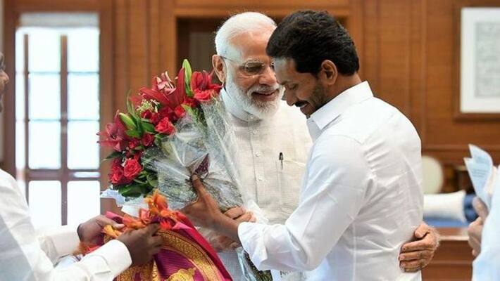 Andhra Pradesh Chief Minister's Action Meeting with Prime Minister Modi: Jagan Mohan Reddy's Political Account Shaking Delhi Andhra Pradesh Chief Minister's Action Meeting with Prime Minister Modi: Jagan Mohan Reddy's Political Account Shaking Delhi