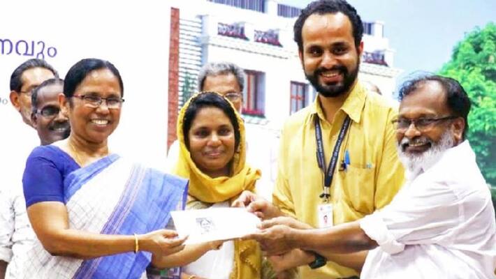 health minister kk shylaja donate her award money health minister kk shylaja donate her award money