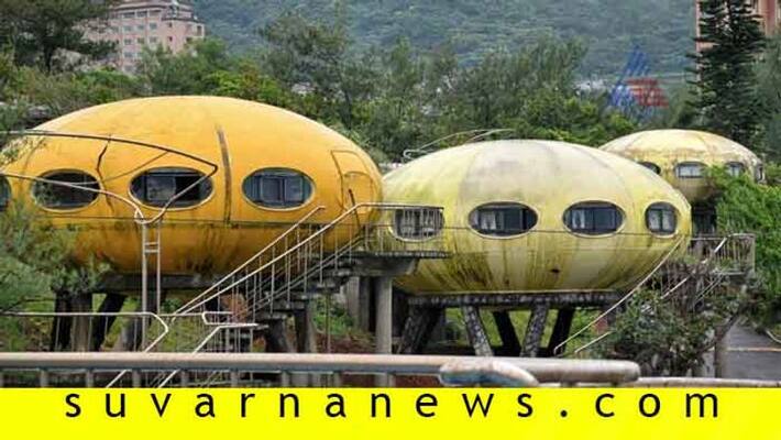 Believed to be haunted this abandoned town has houses shaped like UFOs Believed to be haunted this abandoned town has houses shaped like UFOs