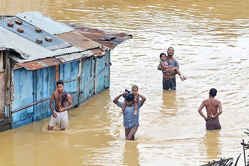 heavy rainfalls across the country; MP and Maharstra to see heavy showers