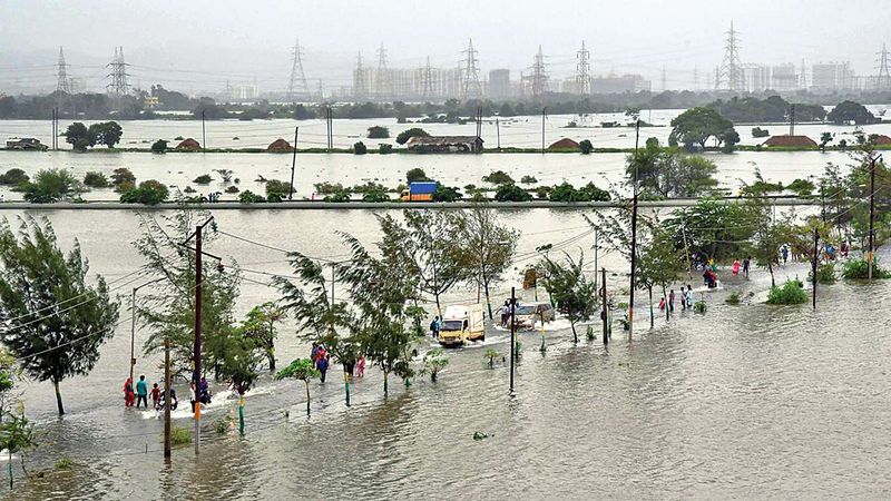 heavy rainfalls across the country; MP and Maharstra to see heavy showers