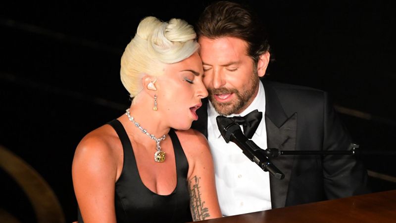 Lady Gaga Kissing Dan Horton in Publically