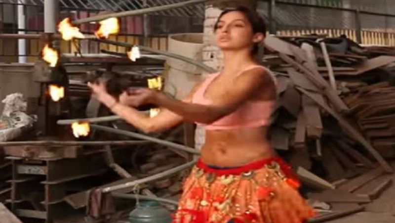 Dilbar Girl Nora Fatehi Fire Dance Viral