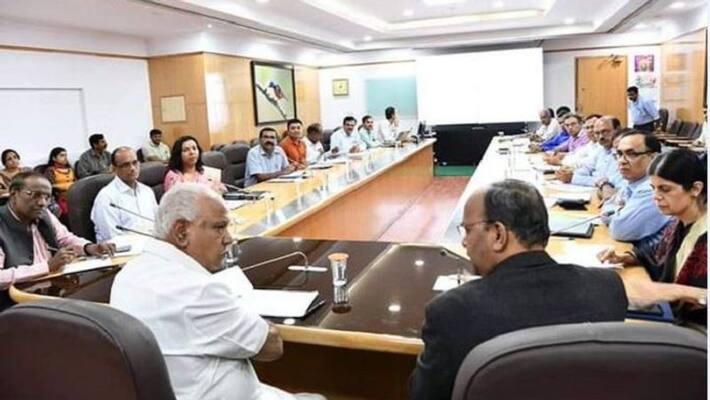 CM Yediyurappa held a meeting at Vidhana Soudha with the officials regarding the crop analysis CM Yediyurappa held a meeting at Vidhana Soudha with the officials regarding the crop analysis