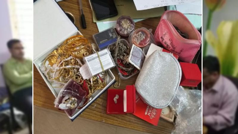 Lokayukta raids at clerk house of Land Records Department in Gwalior