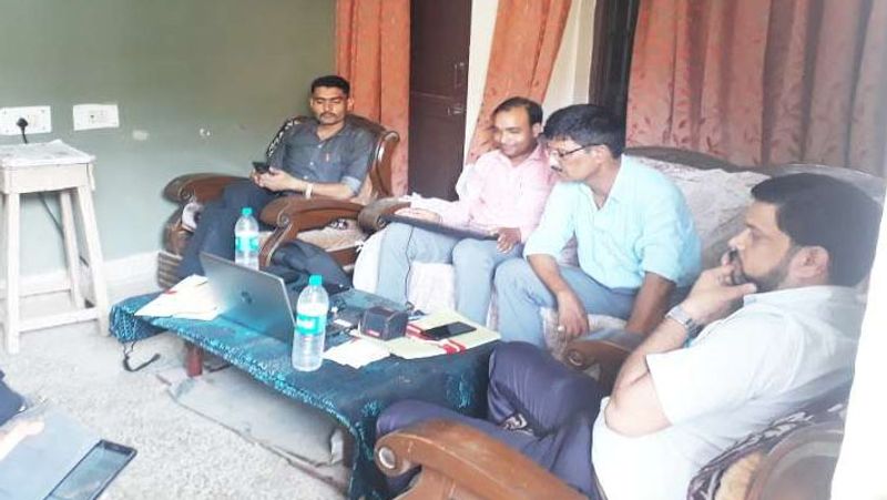 Lokayukta raids at clerk house of Land Records Department in Gwalior