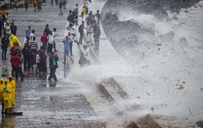 heavy rainfalls in jharkhand and bihar, mumbai in peace now