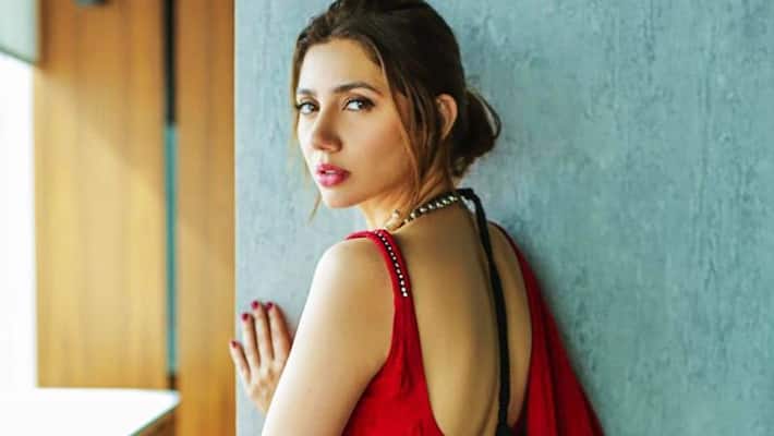 Pakistani actress Mahira Khan tweets on corona virus Pakistani actress Mahira Khan tweets on corona virus