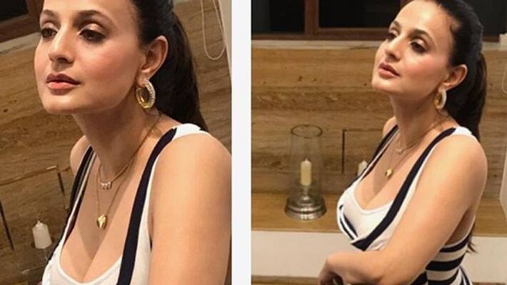 Ameesha Patel shares hot photos viral on social media Ameesha Patel shares hot photos viral on social media